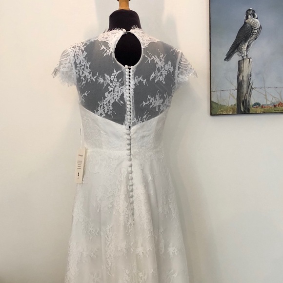 Wedding Dress - Picture 7 of 10